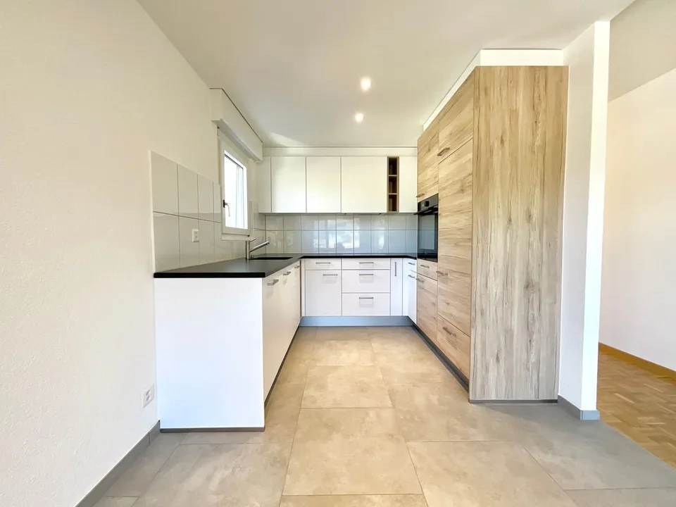 Bel appartement lumineux de 3,5 pièces avec balcon