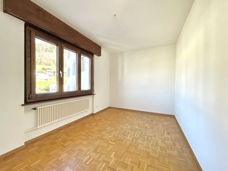 Bel appartement lumineux de 3,5 pièces avec balcon