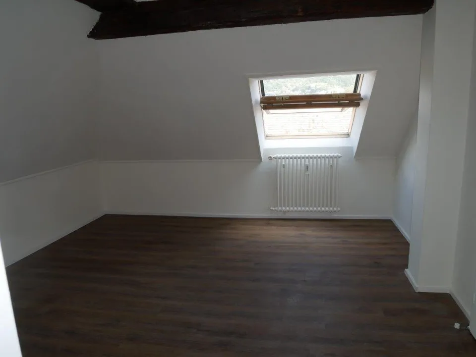 Studiolo moderno e accogliente di 1 camera all'ultimo piano a Diessenhofen
