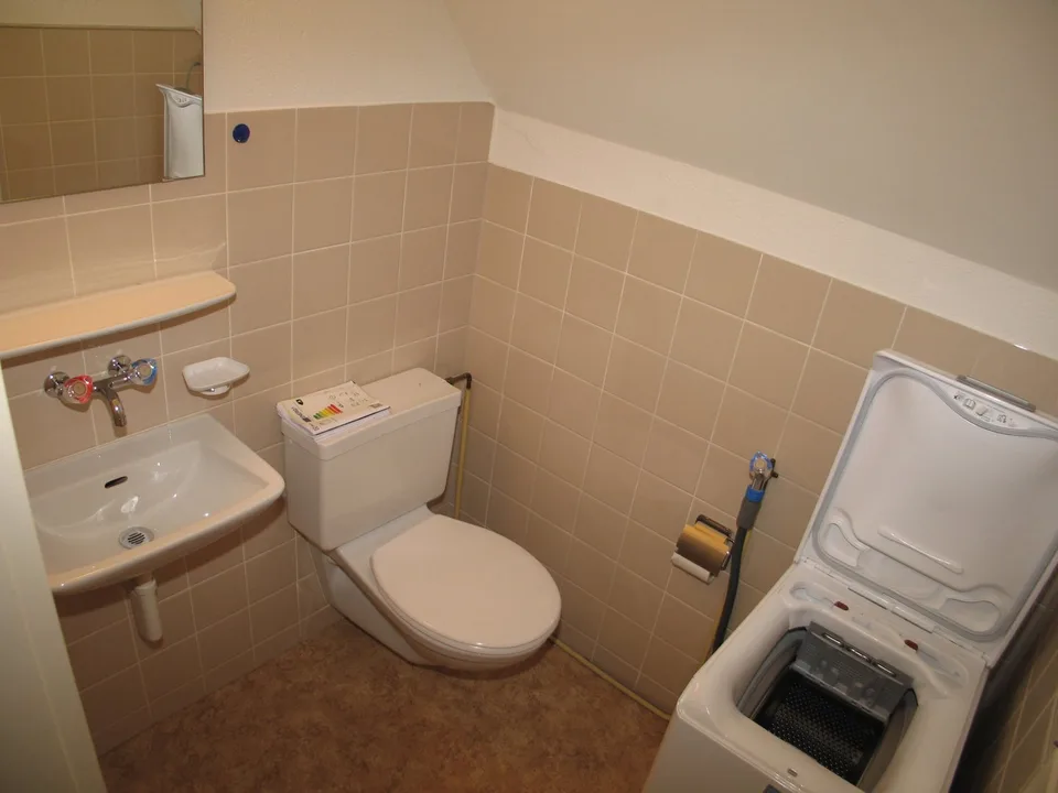 Charmant appartement de 3 pièces en mansarde avec galerie au centre de Riehen