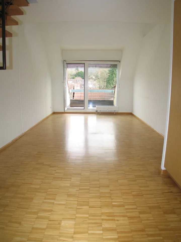 Charmante 3-Zimmer-Dachwohnung mit Galerie im Zentrum von Riehen – Foto 7 von 12