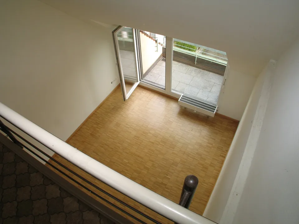 Charmante 3-Zimmer-Dachwohnung mit Galerie im Zentrum von Riehen