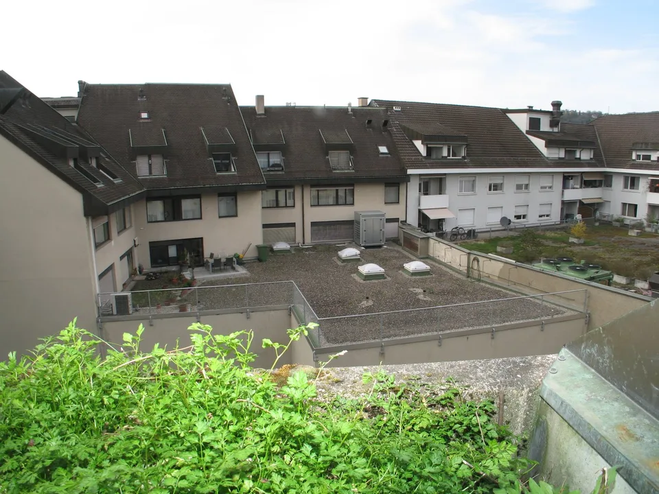 Charmante 3-Zimmer-Dachwohnung mit Galerie im Zentrum von Riehen – Foto 9 von 12