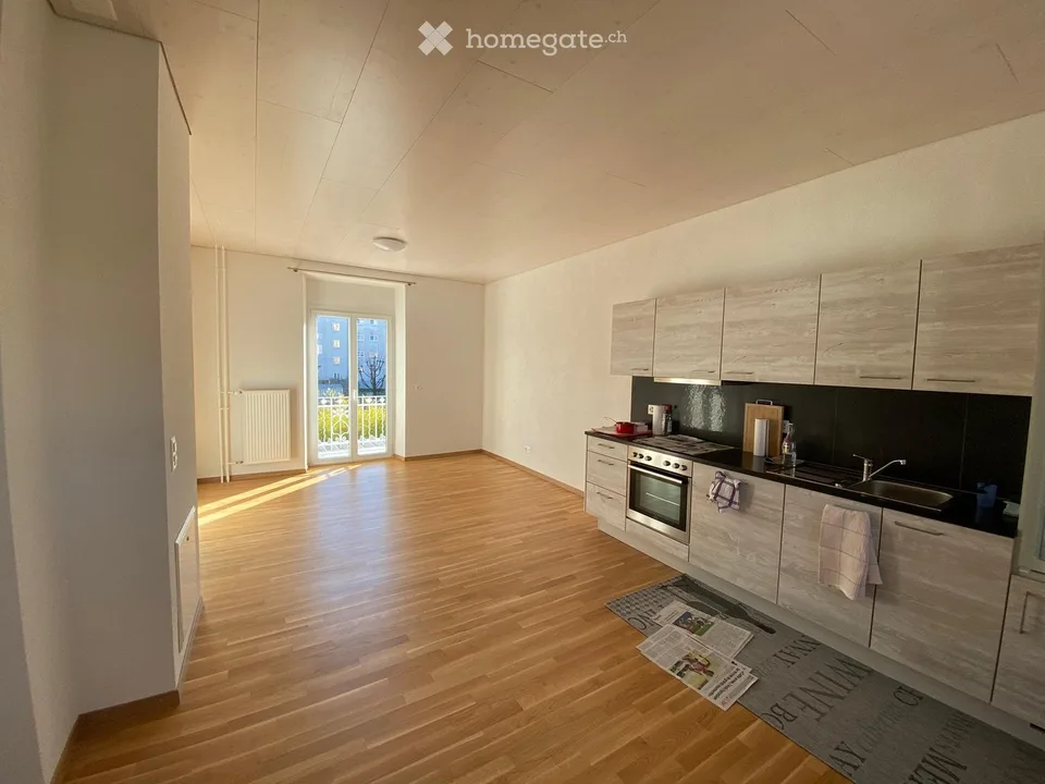 Renovierte Wohnung aus 2020, hohe Raumhöhe