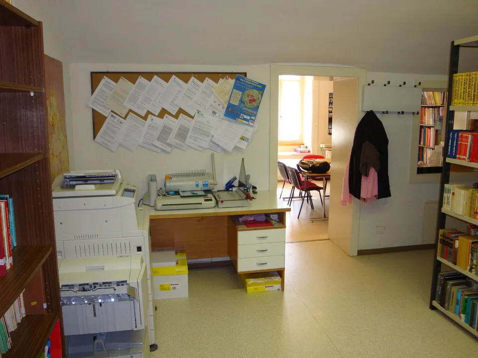 Rue de la Serre 3, Neuchâtel - Locale commerciale di 3 pezzi al piano terra