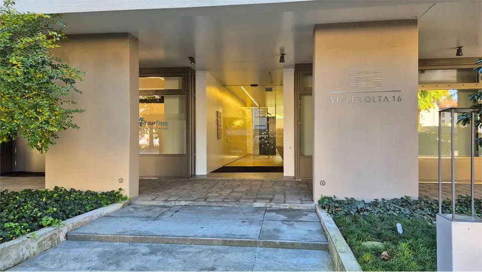 Nous recherchons un sous-locataire - bureau lumineux au centre de Chiasso