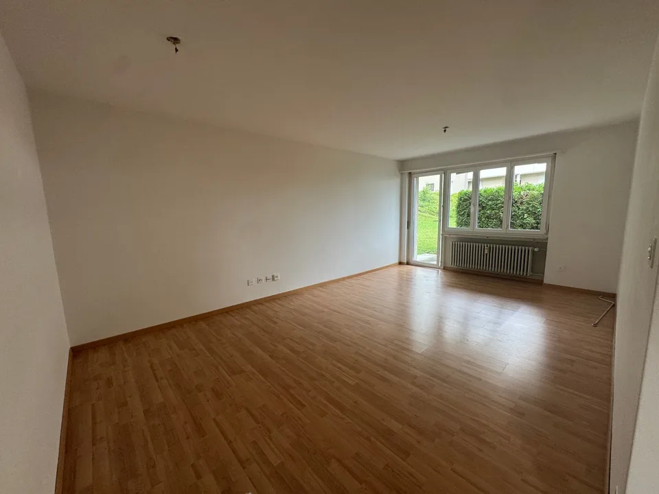 Helle 3-Zimmer-Wohnung im Erdgeschoss mit Sitzplatz
