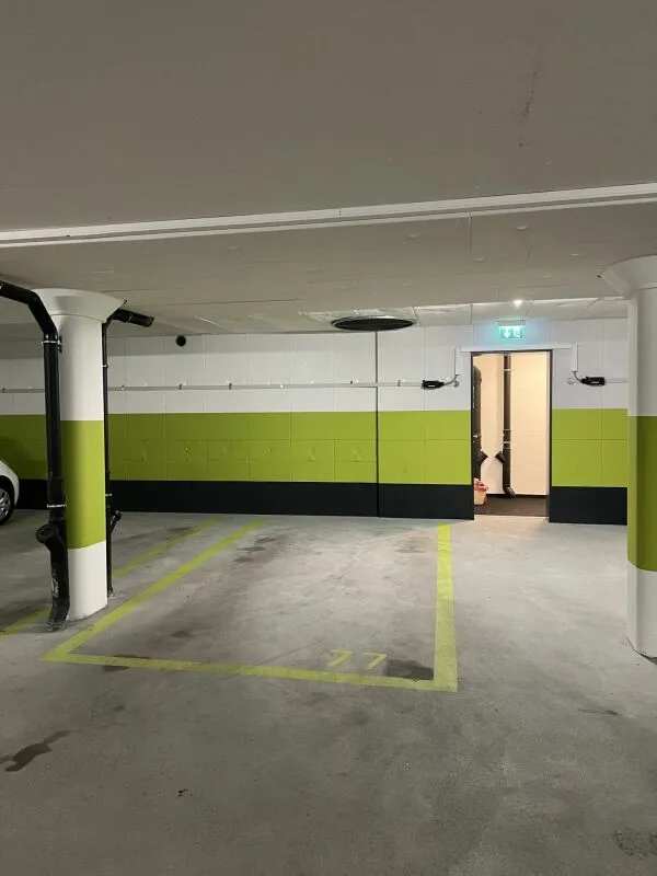 zentraler Tiefgaragenparkplatz zu vermieten