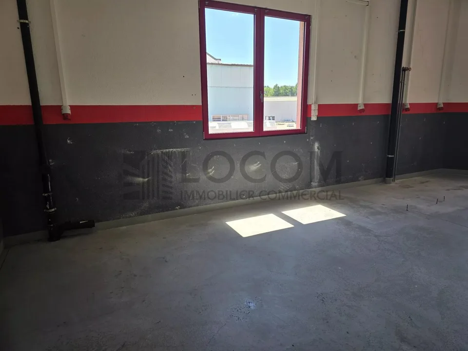 Ampio spazio industriale in affitto a Bussigny – foto 11 di 24