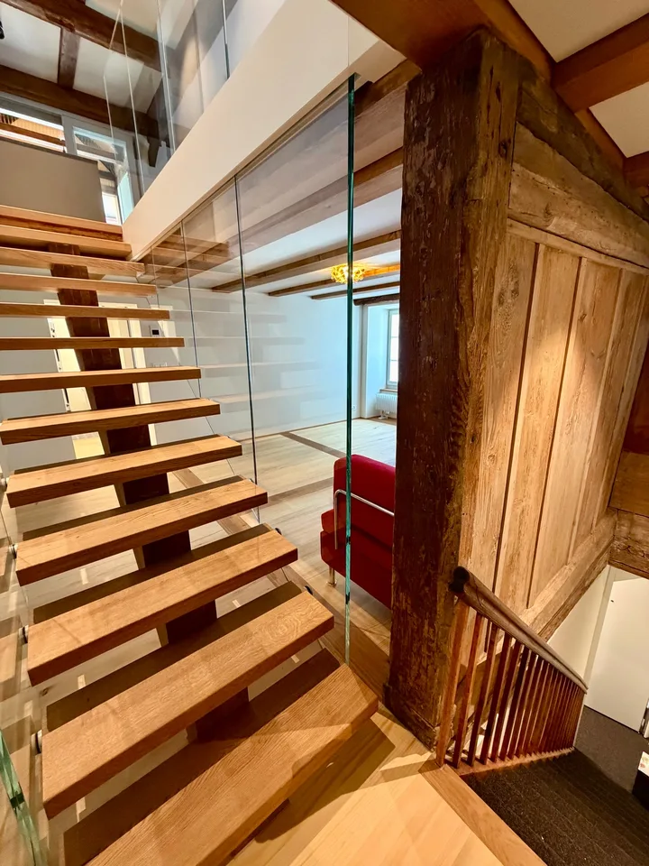 Luxuriöse möblierte Duplex 3.5-Zimmer-Wohnung mit Service in der Altstadt von Luzern – Foto 9 von 12