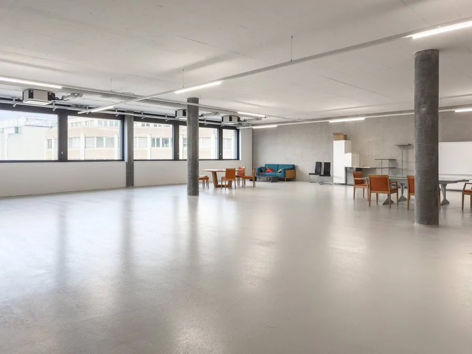Großzügige Werkstattflächen ab 150m2 zur Miete in Plan-les-Ouates