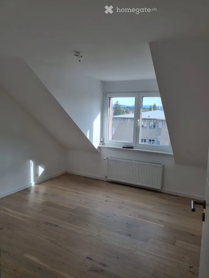 Dachgeschosswohnung - hell und freundlich!