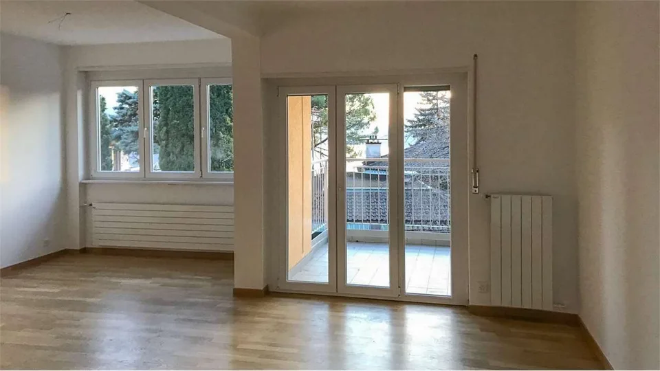 Lugano Ruvigliana: elegante 3,5 loc. con parziale vista lago