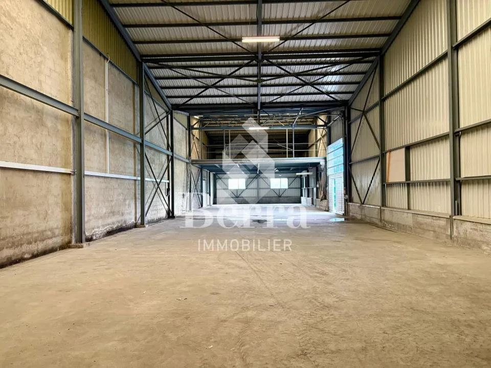 Lagerhalle zur Miete in der Gewerbe- und Industriezone