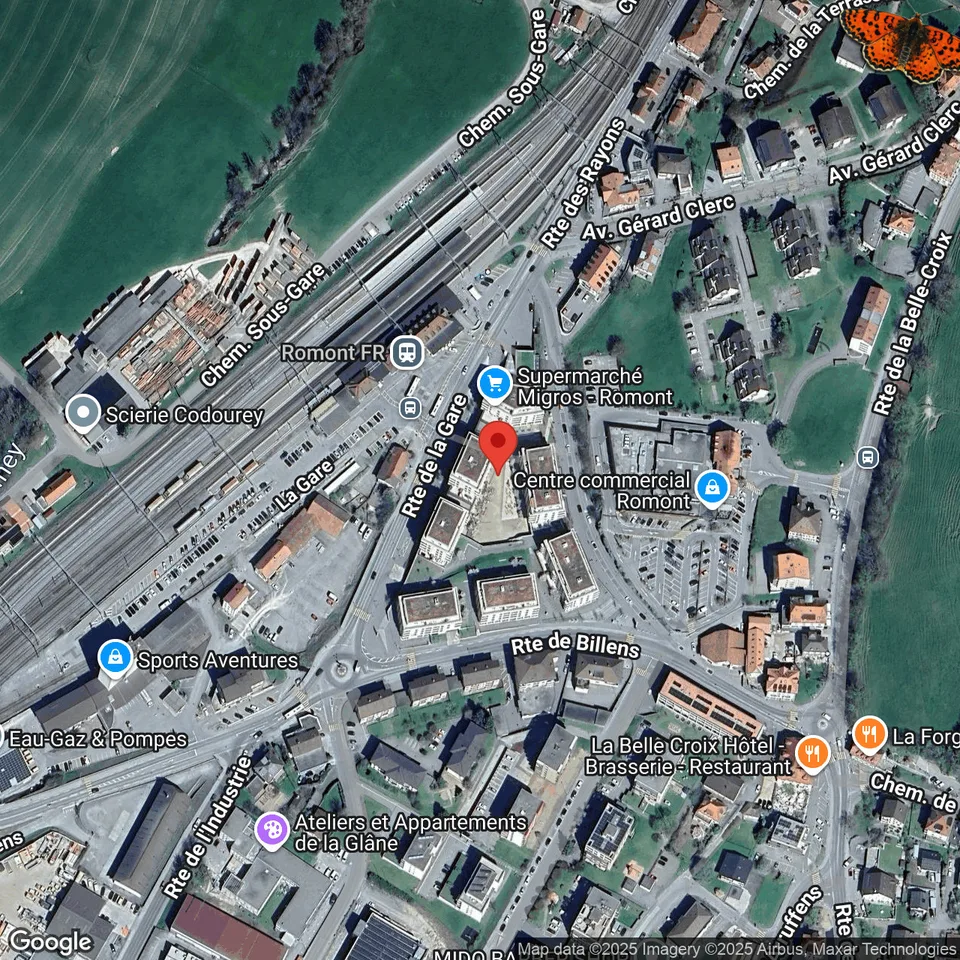 METTI LA TUA MOTO AL CALDO - Posto di fronte alla Stazione!