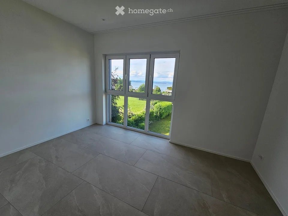 Habitation exclusive et moderne avec vue sur le lac, première location, partie de maison