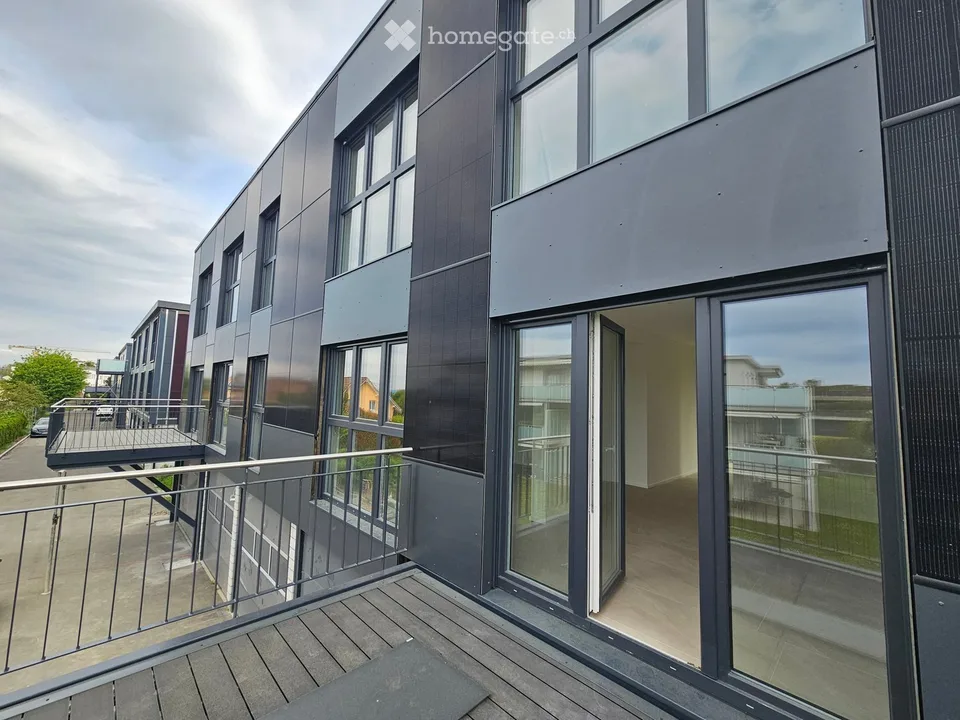 Habitation exclusive et moderne avec vue sur le lac, première location, partie de maison