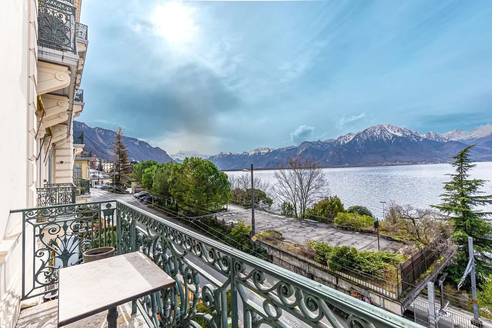 APPARTEMENT 2½ PIÈCES À MONTREUX (VD), MEUBLÉ – Foto 2 von 20