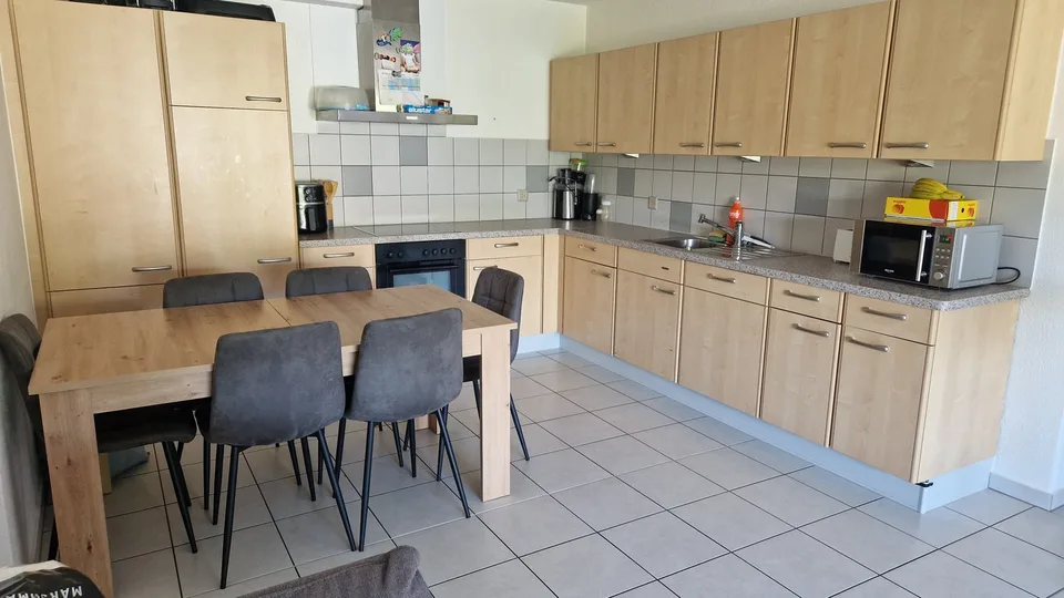Spacieux logement de 4 1/2 pièces au rez avec terrasse privative