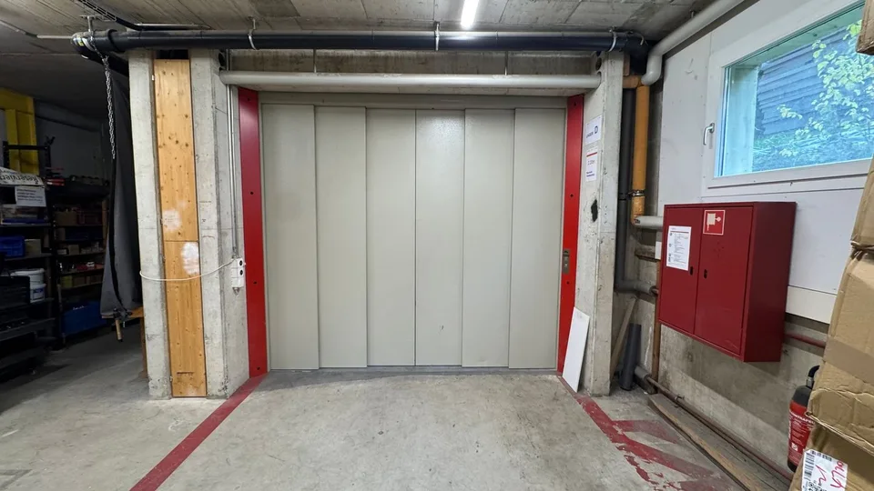 Espace de stockage central dans la zone industrielle de Burgdorf – photo 14 sur 16