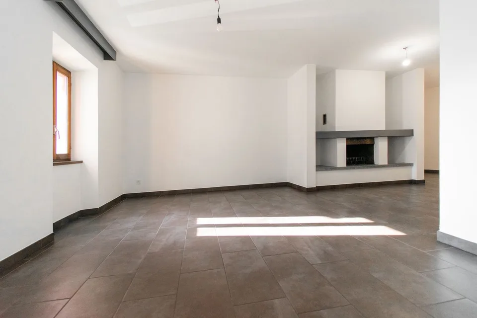 3.5 LOCALI NEL CENTRO STORICO DI BEDANO