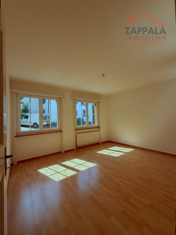Elegante 4-Zimmer-Wohnung im Erdgeschoss In Schönenbuch