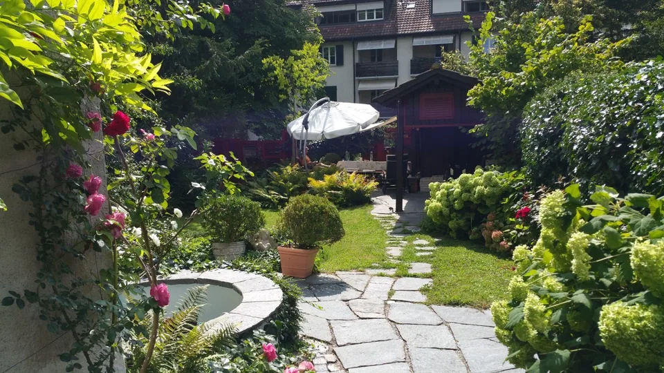 Ampia casa di 7 locali con giardino a Riehen
