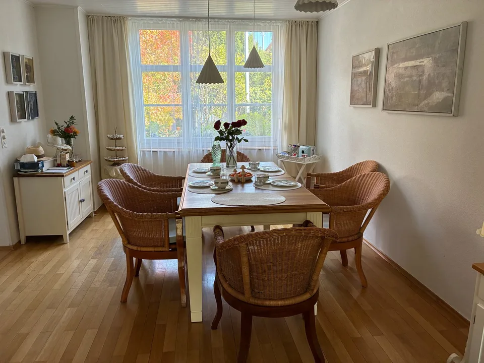 Ampia casa di 7 locali con giardino a Riehen