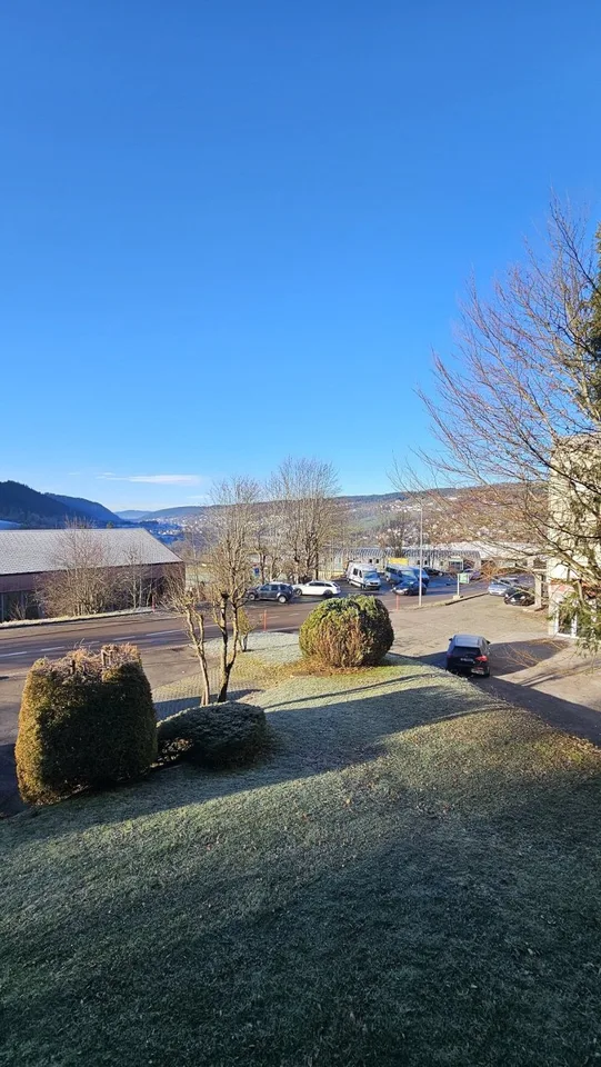 05740 - Appartement 4½ pièces 1er loyer net offert - Grand-Rue 30 - Les Brenets