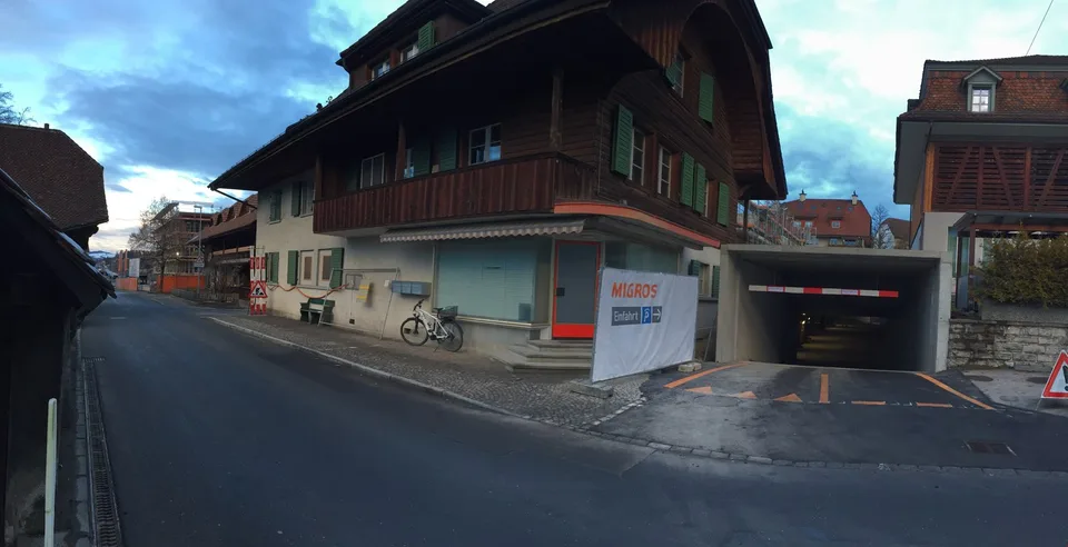 Einstellhallenplatz für Motorrad