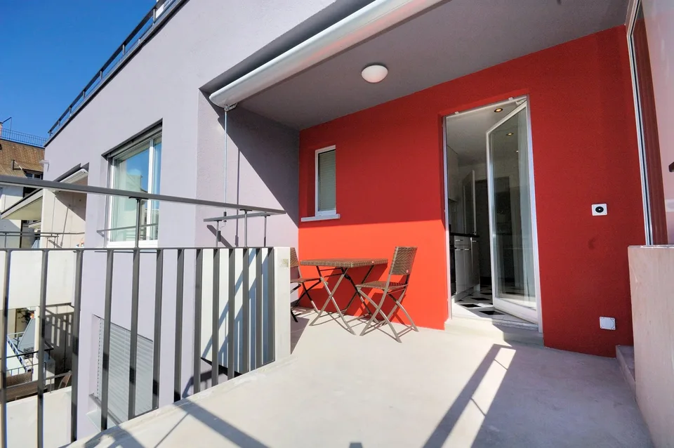 Charming 1.5-Room Furnished Apartment with Balcony in Zürich's Seefeld District – photo 11 of 11