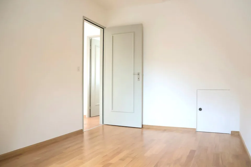 Affascinante appartamento a maisonette di 3 locali a Biel-Benken