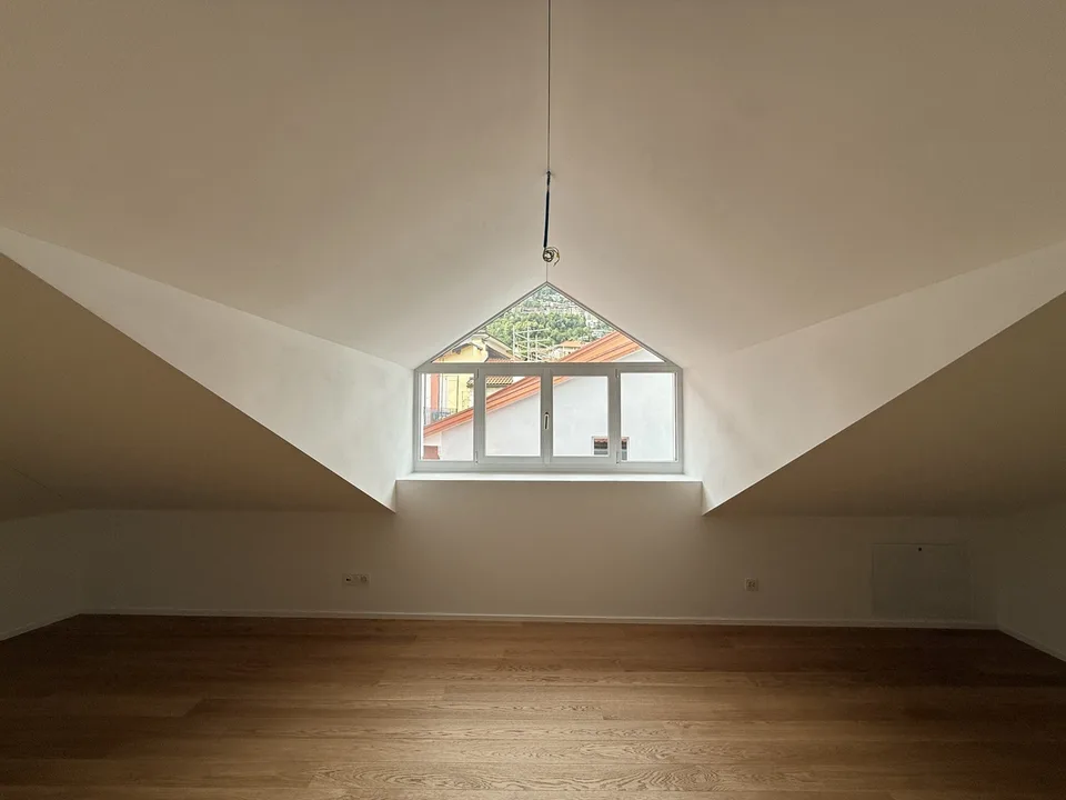 Affittasi monolocale mansardato in centro Locarno