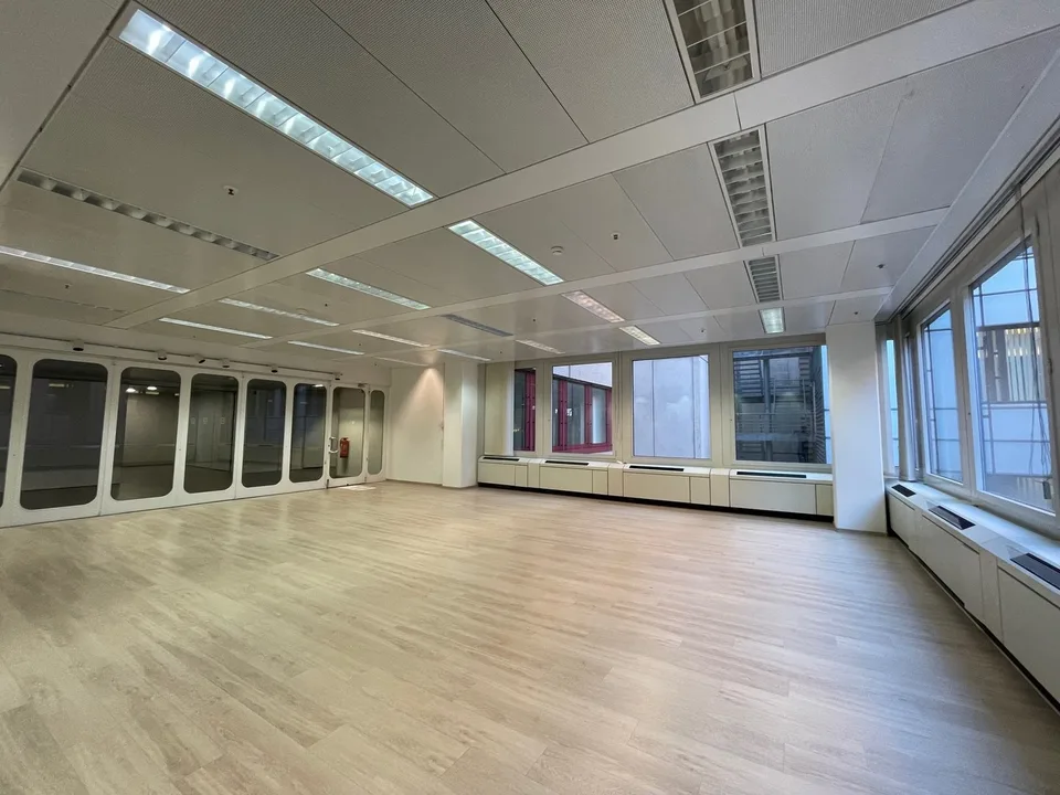 ZU VERMIETEN - SR212 105 m²