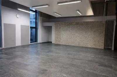 Spazio commerciale moderno nel centro di Gossau ZH