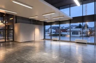 Spazio commerciale moderno nel centro di Gossau ZH