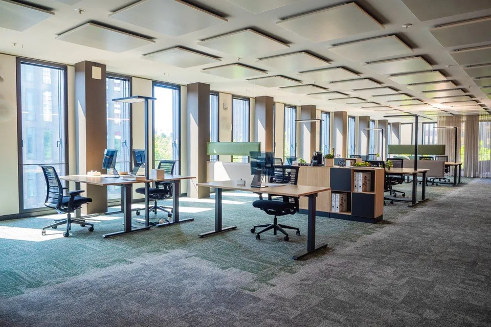 36'000m² d'espaces de bureaux entièrement aménagés dans les Tours Quadro à Oerlikon – photo 7 sur 13