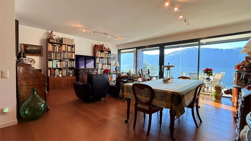 Appartement exclusif 3.5 pièces avec grande terrasse et vue sur le lac