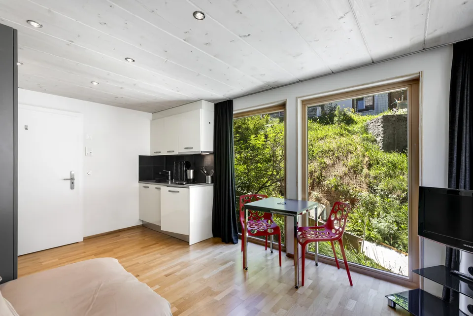 Modernes 6-stöckiges Wohnhaus mit 26 Einheiten