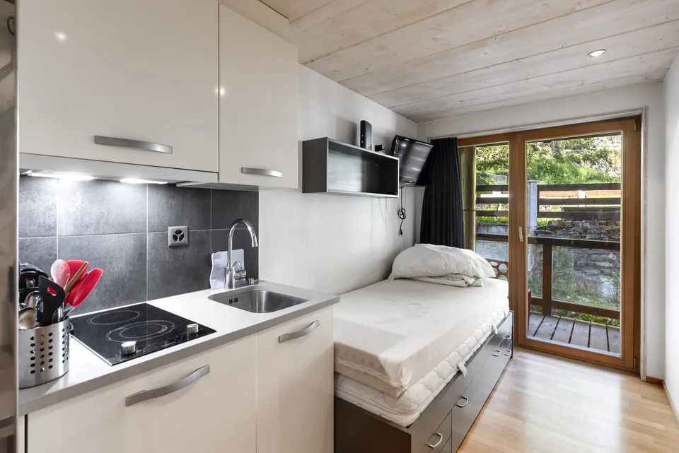 Modernes 6-stöckiges Wohnhaus mit 26 Einheiten