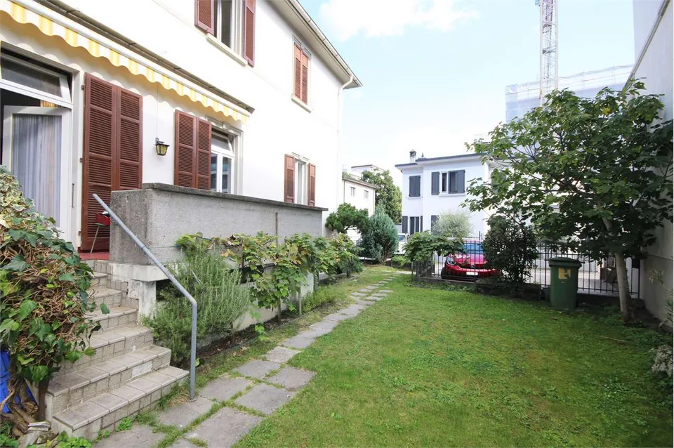 Chiasso: Althaus mit Garten und zwei Parkplätzen im Zentrum – Foto 10 von 11