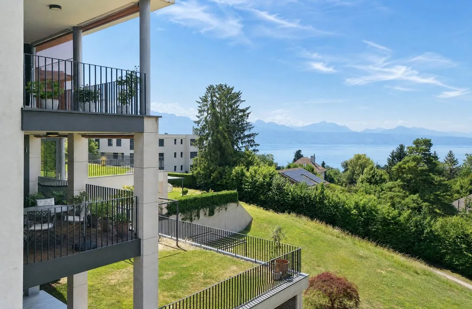 Exklusiv - Apartment mit Blick auf den See und die Berge