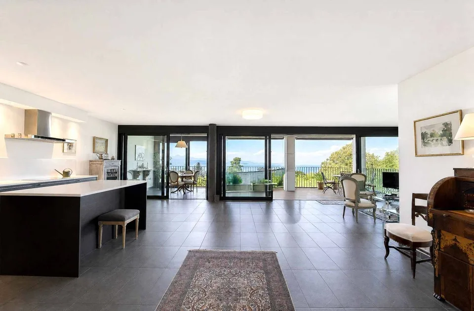 Exklusiv - Apartment mit Blick auf den See und die Berge