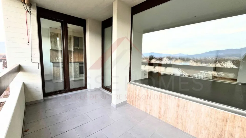 Panoramablick außergewöhnlich - Prächtiges 3.5-Zimmer-Wohnung renoviert in Delémont