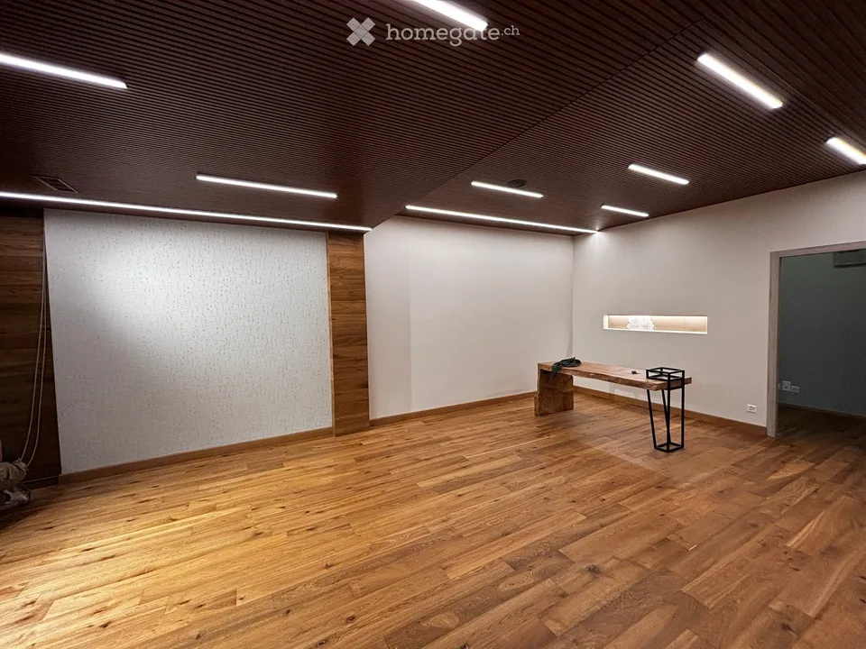 Locale Commerciale in Vendita a St. Moritz – Via dal Bagn 50