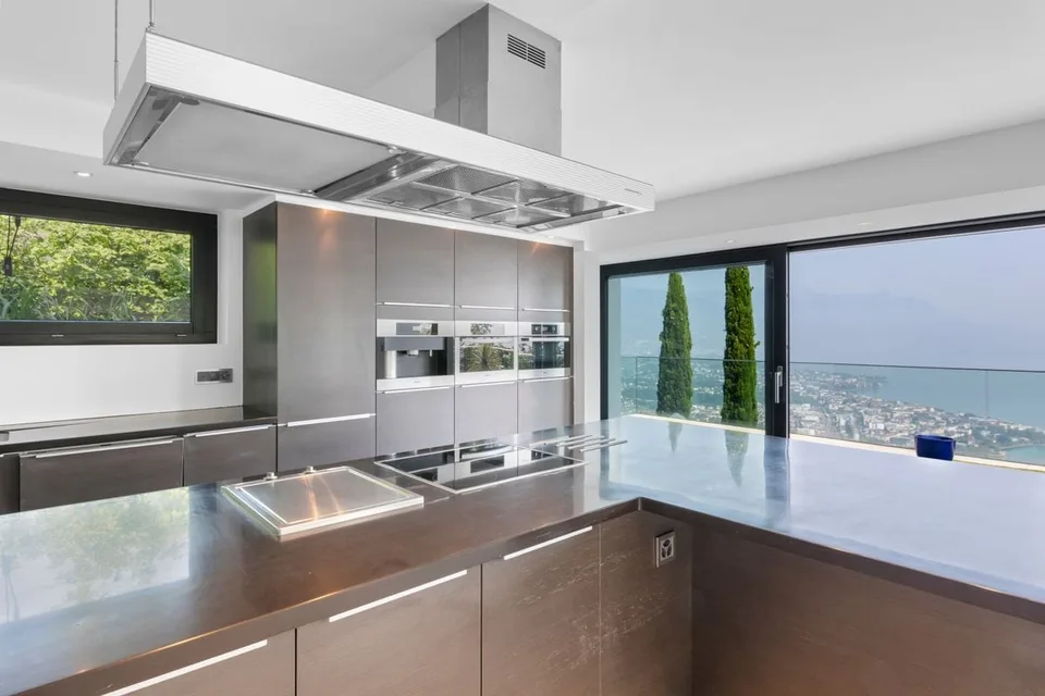Exceptional Villa with Panoramic Views of Chardonne – Foto 8 von 13