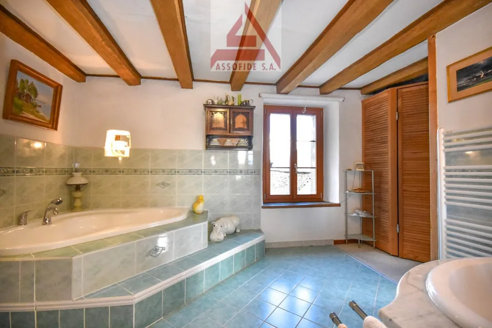 Casa con 6 appartamenti / Haus mit 6 Wohnungen – photo 10 sur 12