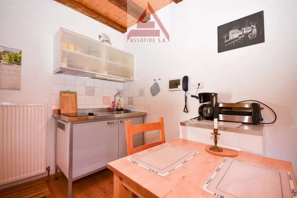 Casa con 6 appartamenti / Haus mit 6 Wohnungen