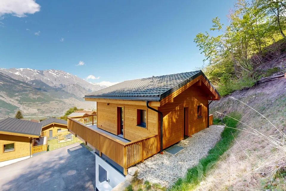 Exklusiv: Freistehendes Chalet aus dem Jahr 2024 in den Höhen von Saxon – Foto 18 von 19