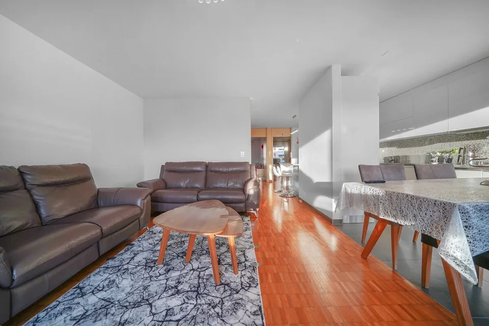 Helle, zentrale 4.5-Zimmer Eigentumswohnung mit Weitsicht